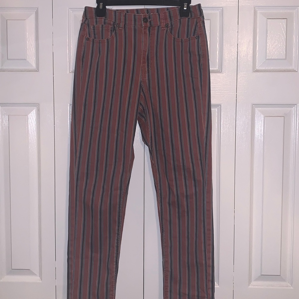 NWOT American Eagle Mom Jeans Size 4